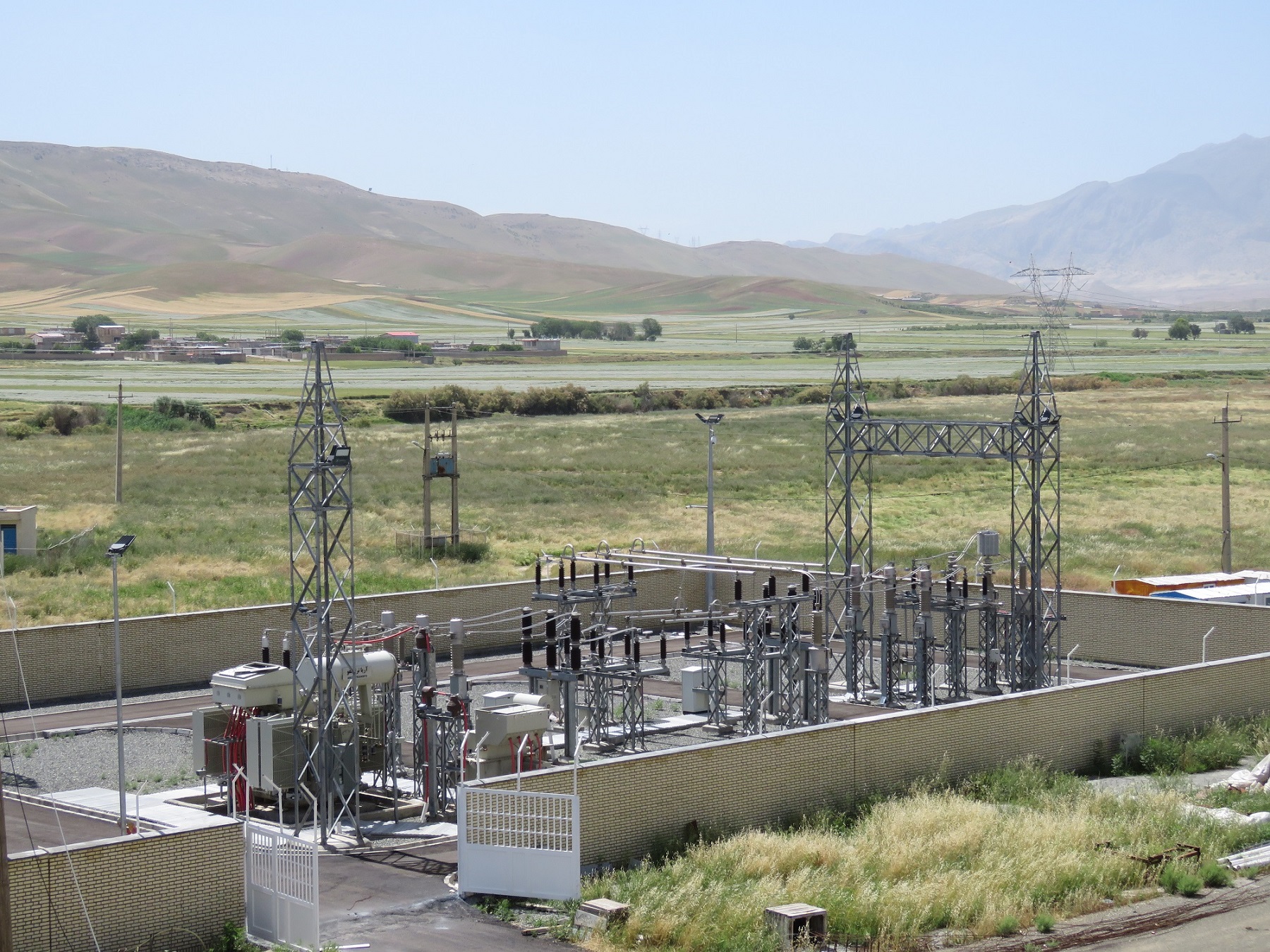 نمایی از فرآیند تکمیل و پیشرفت 94 درصدی احداث پست برق 63/20KV نمایی از فرآیند تکمیل و پیشرفت 94 درصدی احداث پست برق 63/20KV||||2121||||گالری صفحه اصلی